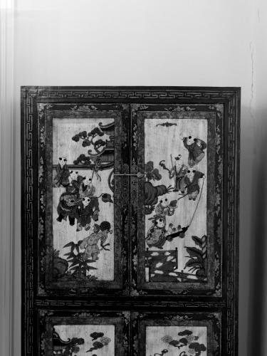 a black and white photo of a framed picture of flowers at Gut Purbach in Purbach am Neusiedlersee
