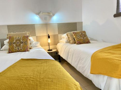 Ένα ή περισσότερα κρεβάτια σε δωμάτιο στο CASA SOLE - Apartamento Playa San Juan NR. 3