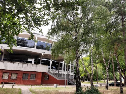Budova, kde se apartmán nachází