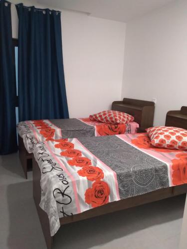 Condomínio Concórdia tesisinde bir odada yatak veya yataklar