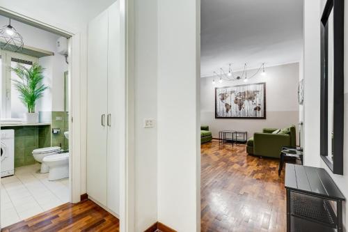 BMGA l Cozy Industrial Apartment in City Center