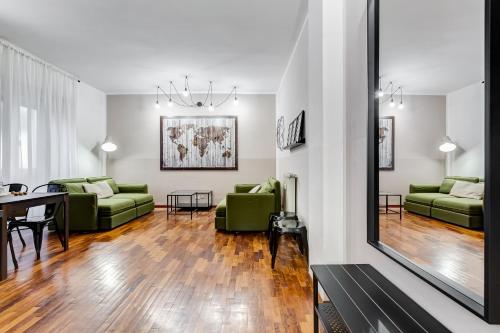 BMGA l Cozy Industrial Apartment in City Center