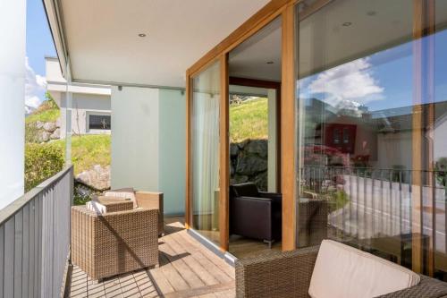 Un balcón o terraza de Emma Apartments-