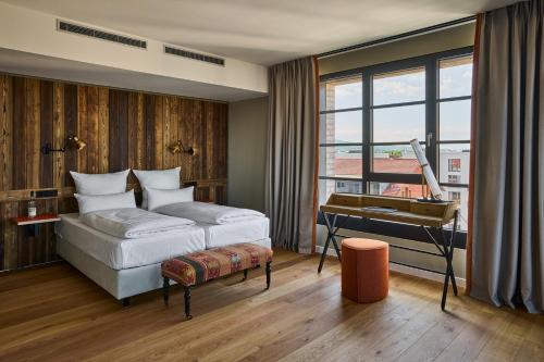 Ein Sitzbereich in der Unterkunft FREIgeist Göttingen Nordstadt, A Member of Design Hotels