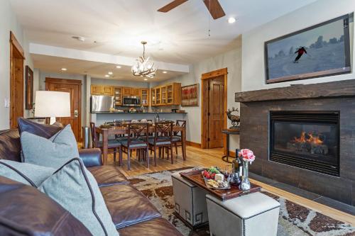 105 Pinecone Lodge – Photos 5