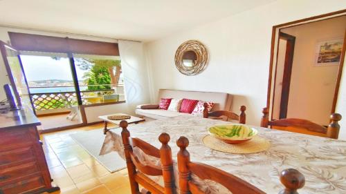 Afbeelding uit fotogalerij van VACAY Apartamento Sol i Mar, vistas al mar, en la Costa Brava, L'Escala! in L'Escala