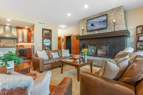 A102 Hummingbird Lodge – Photos 2