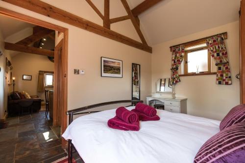 Foto da galeria de Country Cottage with Hot Tub - pre-heated for your arrival em Buxton
