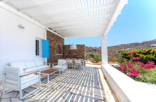Photo de la galerie de l'établissement Adikri Villas & Suites, à Tourlos