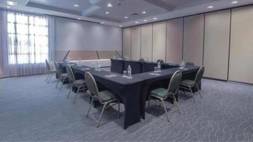 Kawasan bisnes dan/atau bilik persidangan di Hotel Deville Prime Porto Alegre