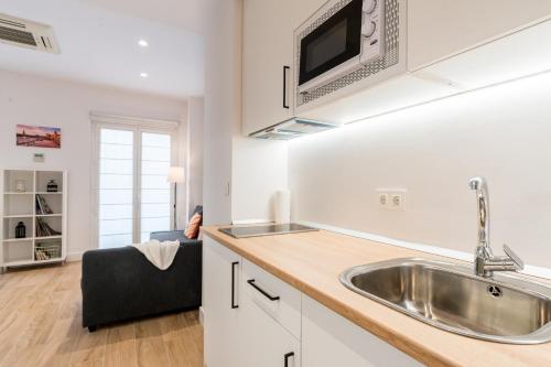 SevilleBnB Group- Santa Barbara Central Suites, Sevilla center