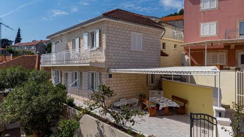A1-apartment 50m from the beach with the sea view
