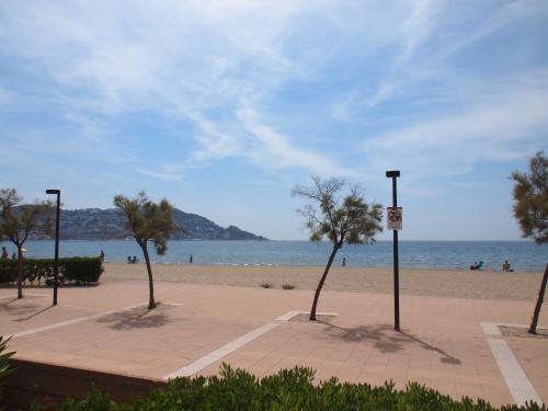 LA PLAGE 4B