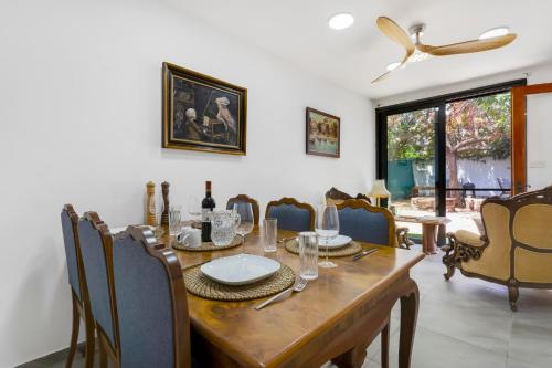 Χώρος καθιστικού στο To Hani - Large Traditional House