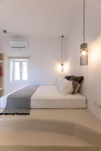 Olia island studio in Naxos town
