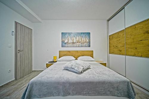 Ένα ή περισσότερα κρεβάτια σε δωμάτιο στο Luxury apartment "Blue Diamond"