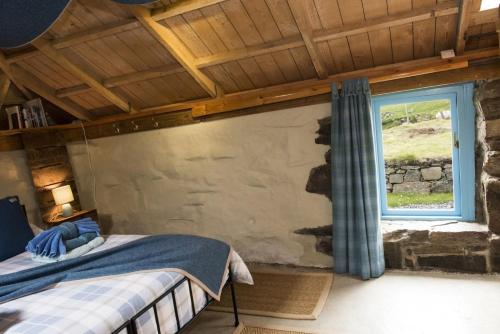 Gallery image of Tigh Bhisa Blackhouse in Tolstachaolais