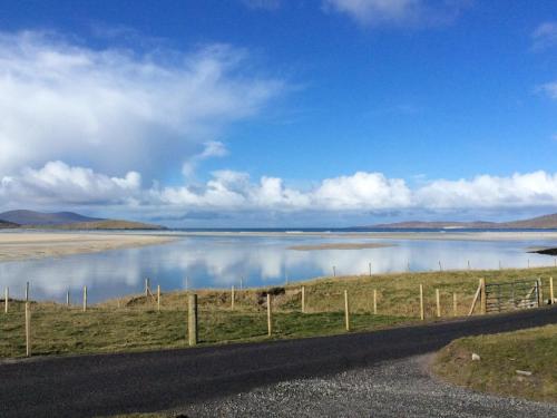 1 Luskentyre – Photos 3