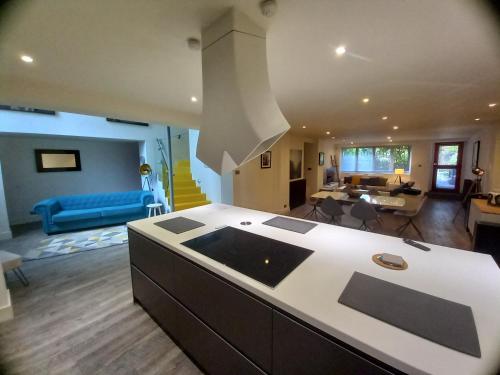 Χώρος καθιστικού στο Luxury Architect Designed Apt 13 Mins to Royal mile