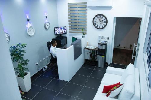 TV a/nebo společenská místnost v ubytování Hotel Reloj