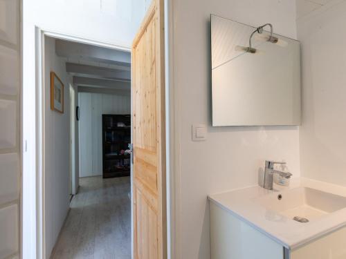 Koupelna v ubytování Maison Le Bois-Plage-en-Ré, 4 pièces, 7 personnes - FR-1-258-138