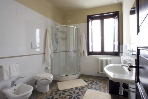 Alla Marina Bed And Breakfast tesisinde bir banyo