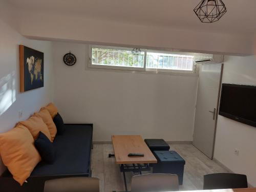 Zdjęcie z galerii obiektu appartement T2 AGDE centre à 10 mn des plages w mieście Agde