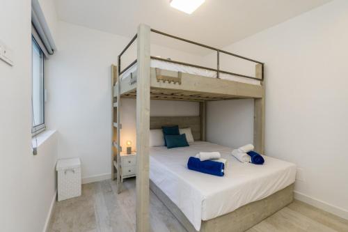 Postel nebo postele na pokoji v ubytování AL-1312 ESTEPONA - APARTMENT - ALCAZABA LAGOON