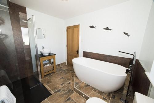 Ванная комната в Clach Gorm