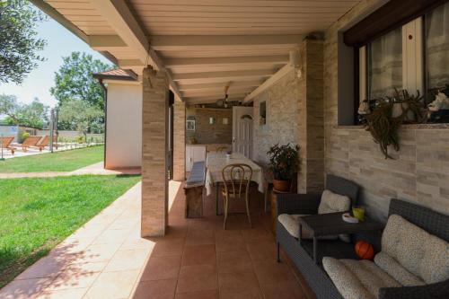 Fotografie z fotogalerie ubytování Holiday Home Giovanna v destinaci Kaštelir