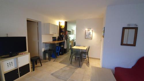 Appartement et vaste terrasse à 30 m des dunes
