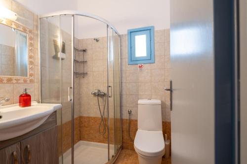 A bathroom at Adelphi Apartments
