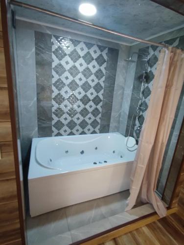 Koupelna v ubytování Leshtenski Rai Guest House