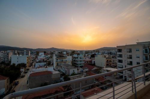 Gallery image of Cosy Loft With Beautiful Urban City View in Volos
