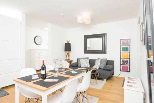 Ottakring Balcony Suite