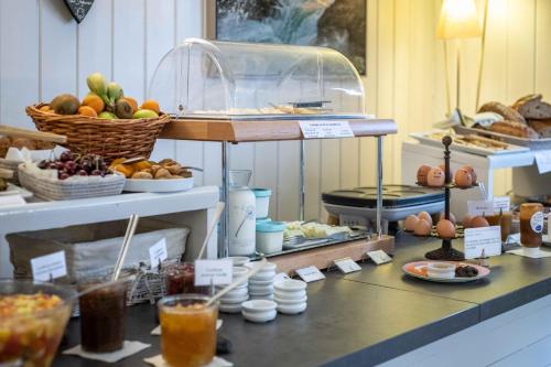 Jídlo v hotelu nebo okolí