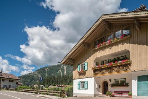 Φωτογραφία από το άλμπουμ του Casa Serena Appartamento Catinaccio σε Moena