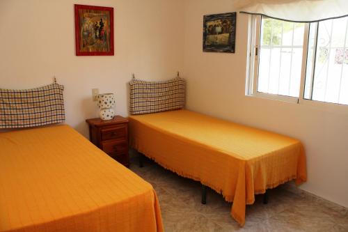 Posteľ alebo postele v izbe v ubytovaní Riumar "Cologne", 300m to beach, private pool, On-Site-Service, dog beach