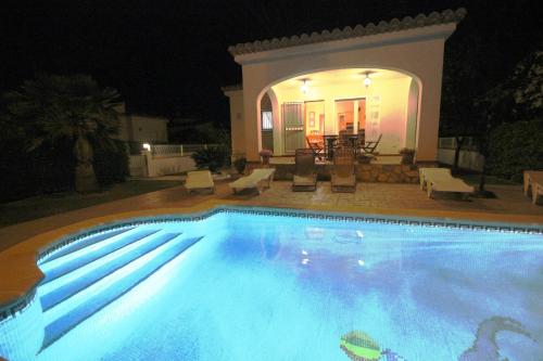Riumar "Carmen 1", 500m to beach, private pool, On-Site-Service, dog beach