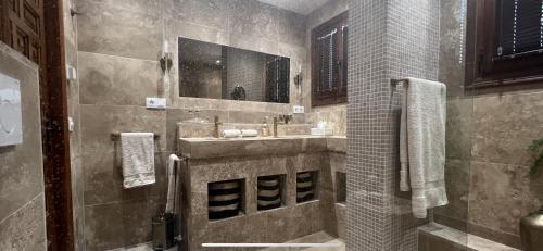 Romantic white Villa -heated pool