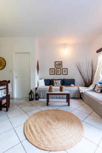 Χώρος καθιστικού στο Sunrock Suites