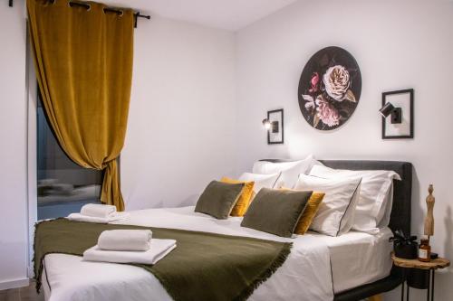 Apartment Navale with a roof terrace and a heated pool