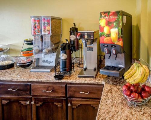 Makanan di atau berdekatan motel