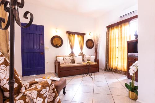 Ένα ή περισσότερα κρεβάτια σε δωμάτιο στο Sunrock Suites