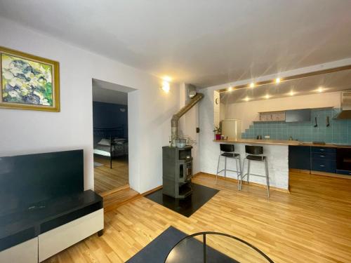 O bucătărie sau chicinetă la Park apartment