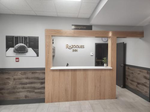 Razoolies Inn – Photos 4