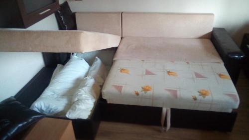 Postel nebo postele na pokoji v ubytování Hotel Alexander 1 bedroom Apartment