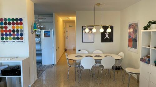 Η κουζίνα ή μικρή κουζίνα στο EPIS - large luxury apartment with sea view