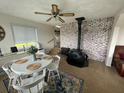 Gallery image of Callie's Cottage in Hatch