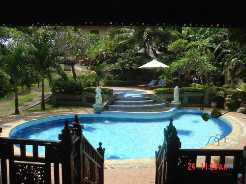 Kolam renang di atau dekat dengan Gunung Paradis Retreat